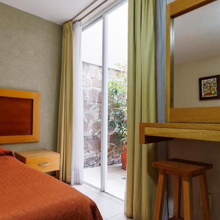 Hotel Qualitel Centro Historico 莫雷利亚 外观 照片