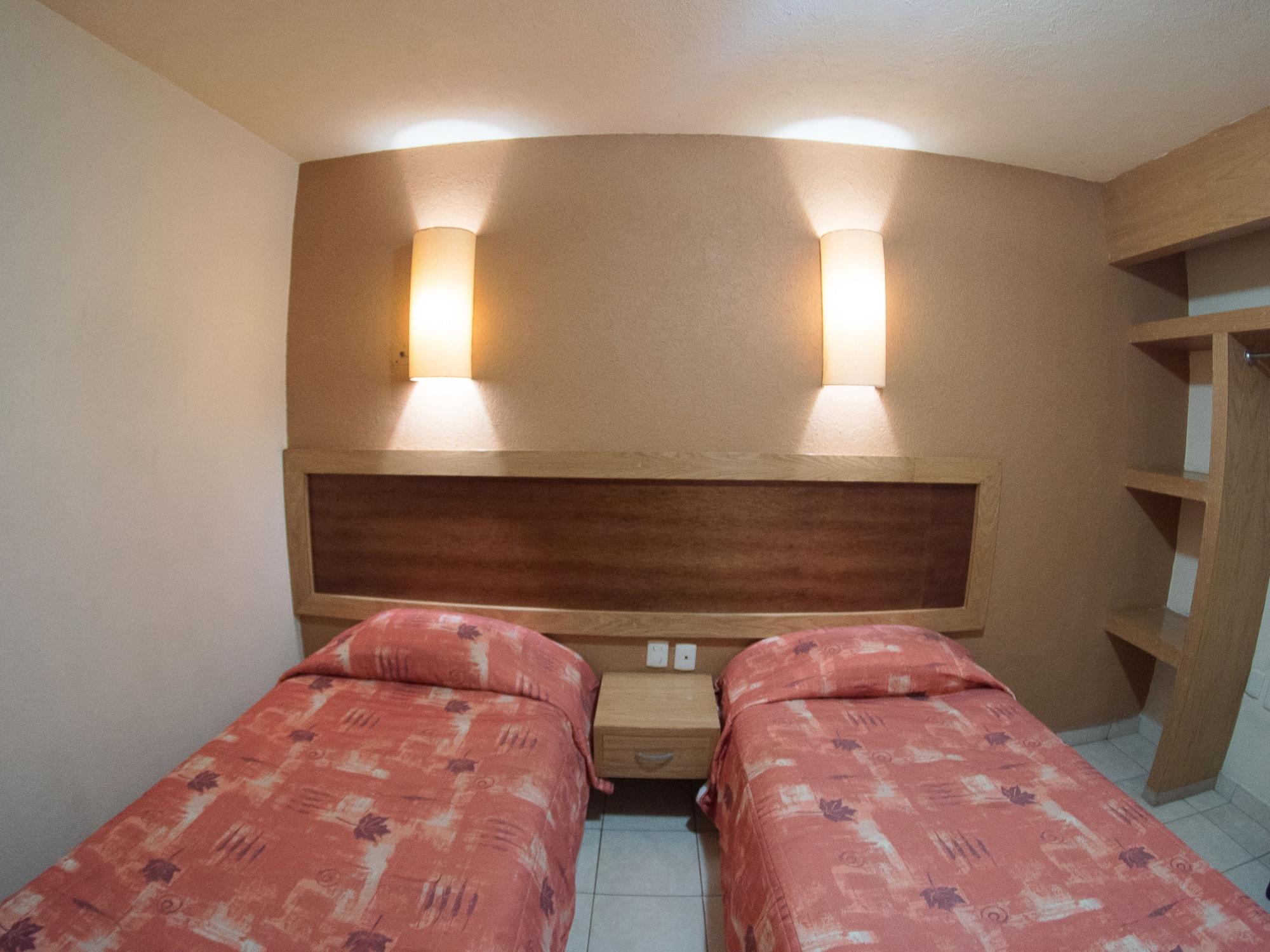 Hotel Qualitel Centro Historico 莫雷利亚 外观 照片