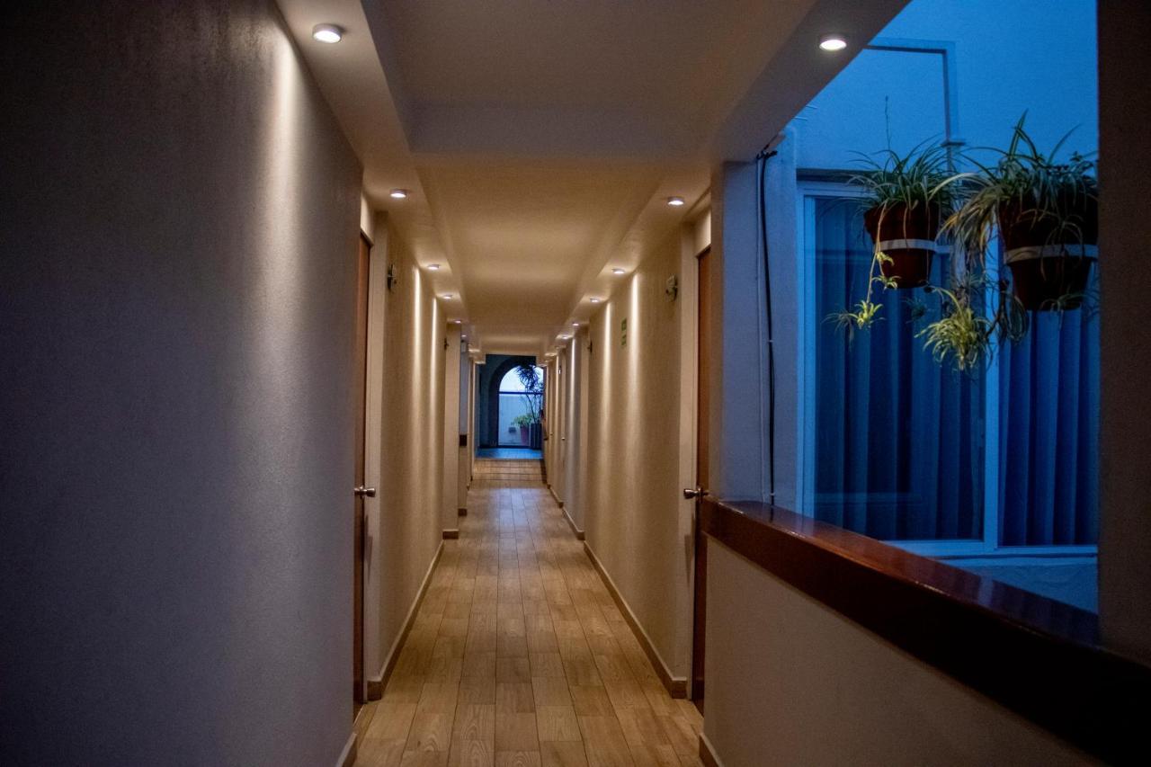 Hotel Qualitel Centro Historico 莫雷利亚 外观 照片