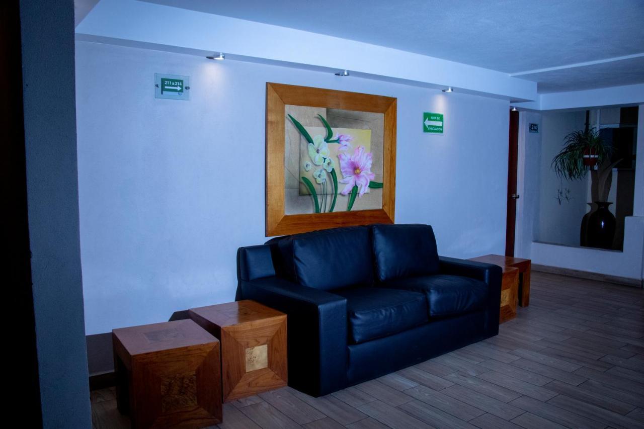 Hotel Qualitel Centro Historico 莫雷利亚 外观 照片