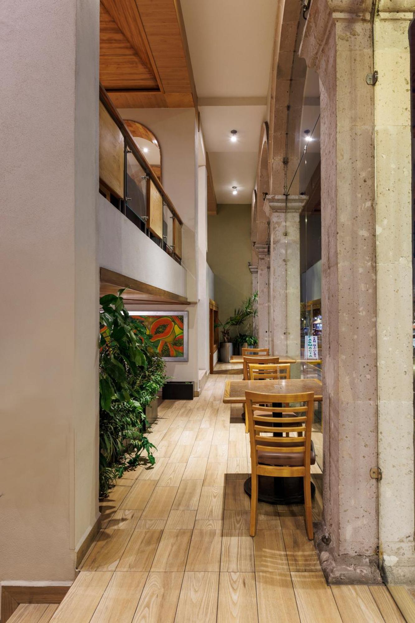 Hotel Qualitel Centro Historico 莫雷利亚 外观 照片