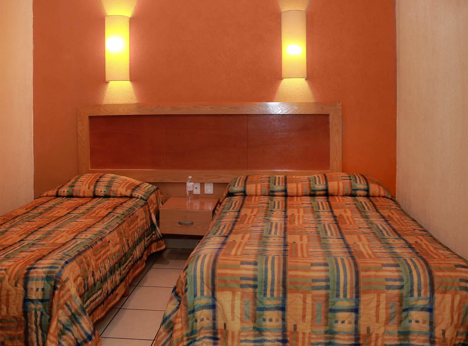 Hotel Qualitel Centro Historico 莫雷利亚 外观 照片