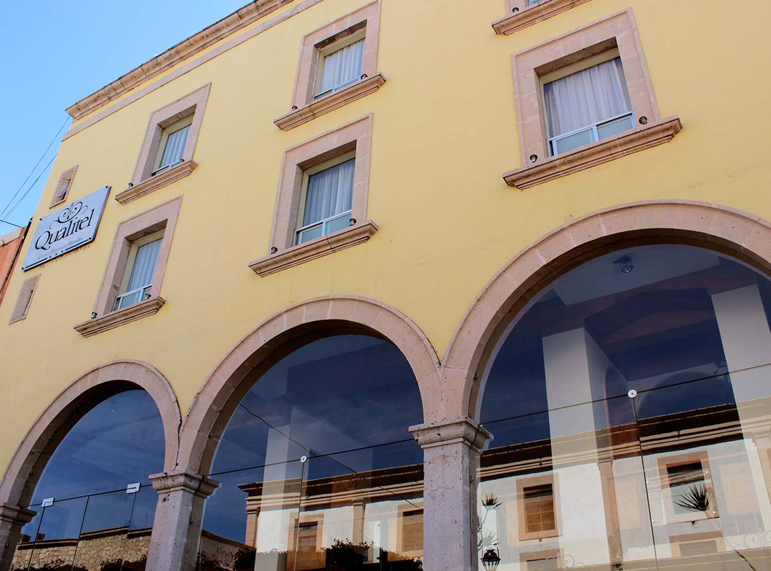 Hotel Qualitel Centro Historico 莫雷利亚 外观 照片